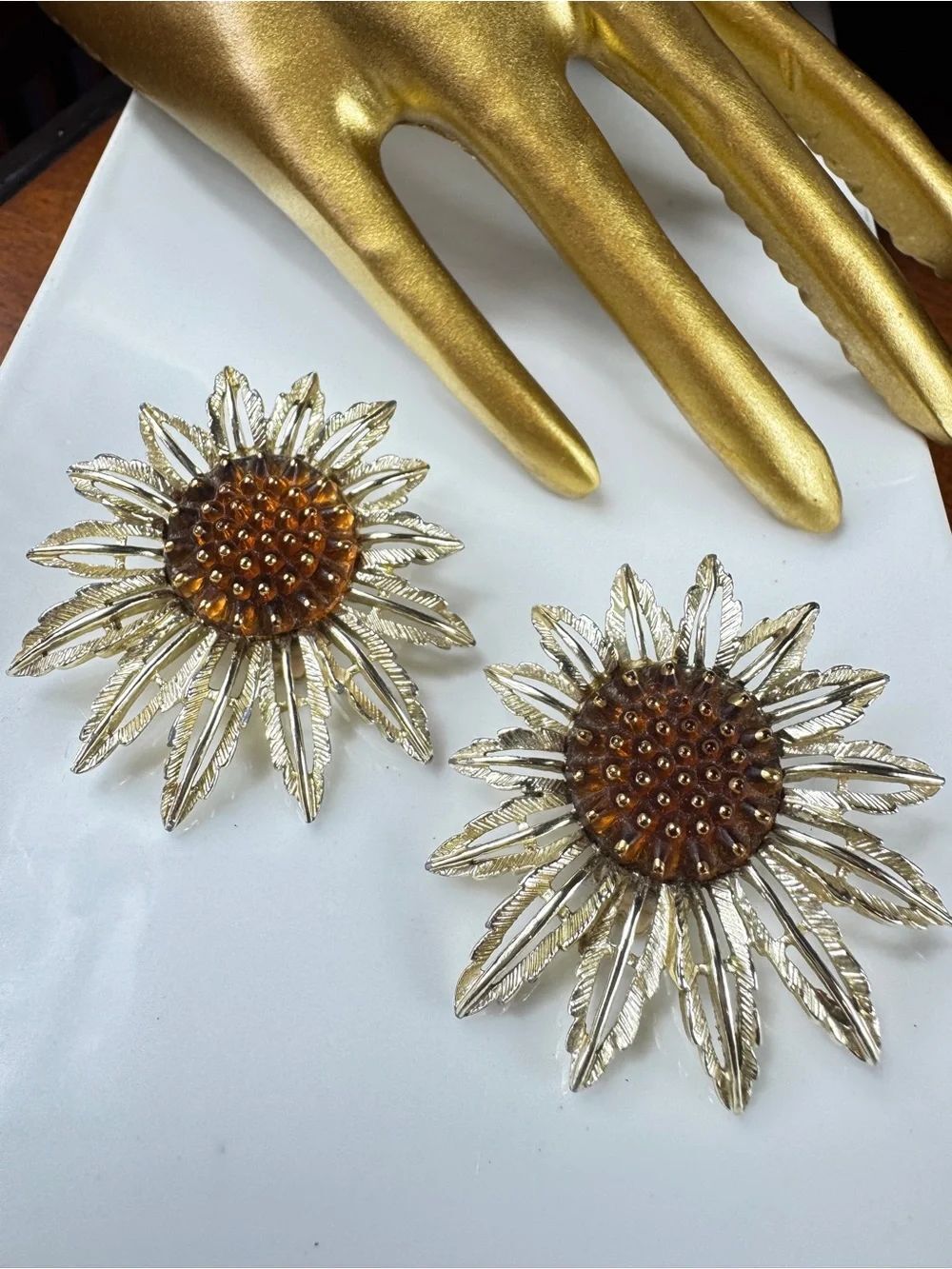 Vintage Sarah Coventry Sunflower Clip On  Earrings - Gold and Amber Floral Clips
